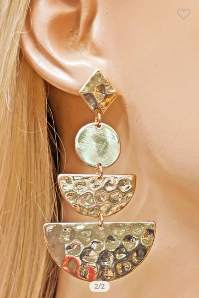 SHINY GOLD SHAPE GOLD EARRINGS